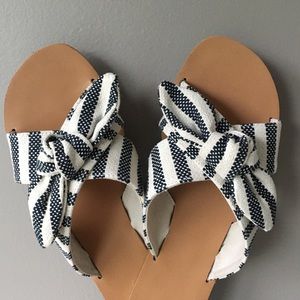 Knot top slide sandals